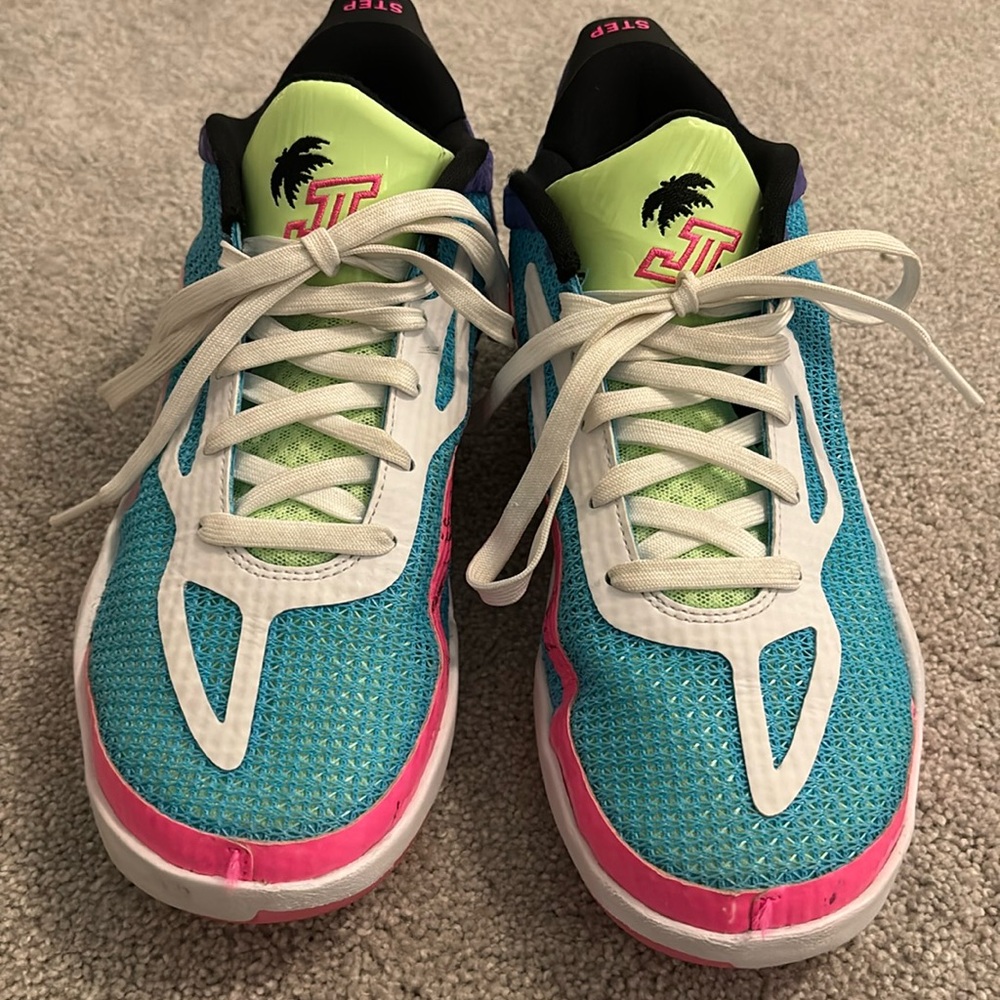 COPY - Girls Nike basketball shoes